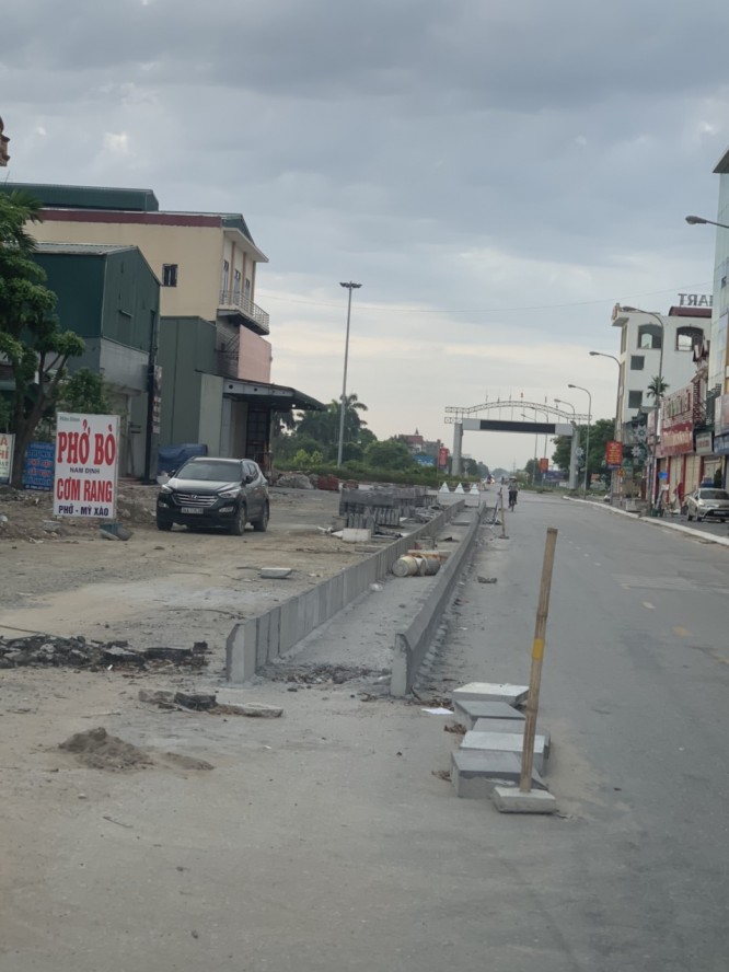 Xây dựng đường giao thông nông thôn xã Nam Tân